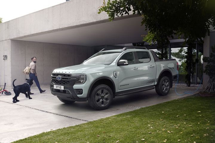 H Ford φέρνει την επανάσταση στην αγορά των pick-up- Το Ευρωπαϊκό best seller, τώρα και υβριδικό με πρίζα
