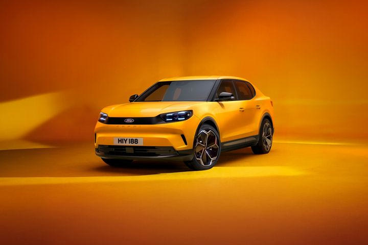 Πολλές εκπλήξεις από τη Ford για το ελληνικό κοινό- Πρώτη εμφάνιση στην Ελλάδα για το νέο αμιγώς ηλεκτρικό SUV Capri