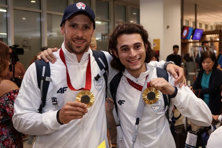 Παραολυμπιακοί Αγώνες: Με χαμόγελα και συγκίνηση η υποδοχή της ελληνικής Παραολυμπιακής Ομάδας