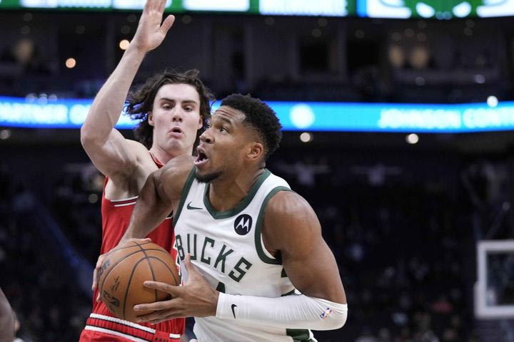 NBA: Θηρίο Γιάννης Αντετοκούνμπο με double-double στην νίκη των Μπακς με 111-107 επί των Μπουλς