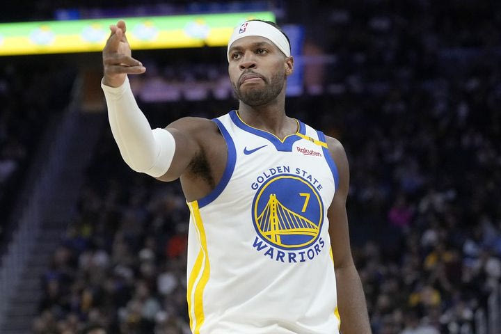 NBA, Τίμπεργουλβς – Γουόριορς 88-99: Break με το καλημέρα με σούπερ Χιλντ, αγωνία για Κάρι