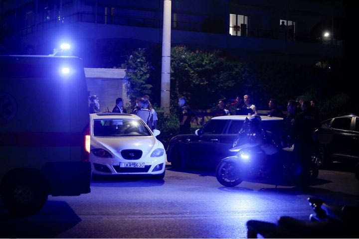 Μπάλντοκ: Οι πρώτες εικόνες έξω από το σπίτι στη Γλυφάδα