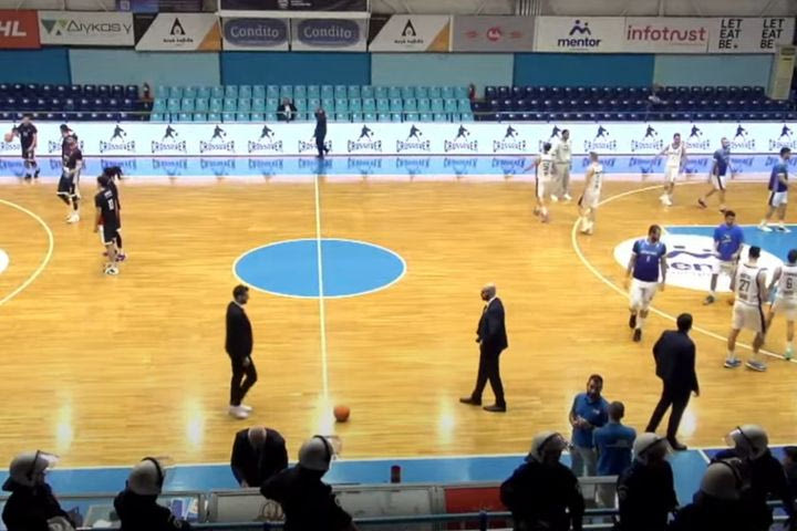 Ηρακλής – Δόξα Λευκάδας: Διακοπή και εκκένωση στο Ιβανώφειο