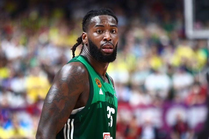 Λεσόρ: “Κερδίσαμε την EuroLeague και το πρωτάθλημα, για αυτό στον Ολυμπιακό το πήραν προσωπικά και δυνάμωσαν το ρόστερ τους”