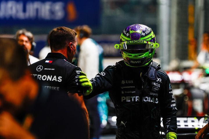 Οι Χάμιλτον και Ράσελ έπαθαν θερμοπληξία στο GP της Σιγκαπούρης