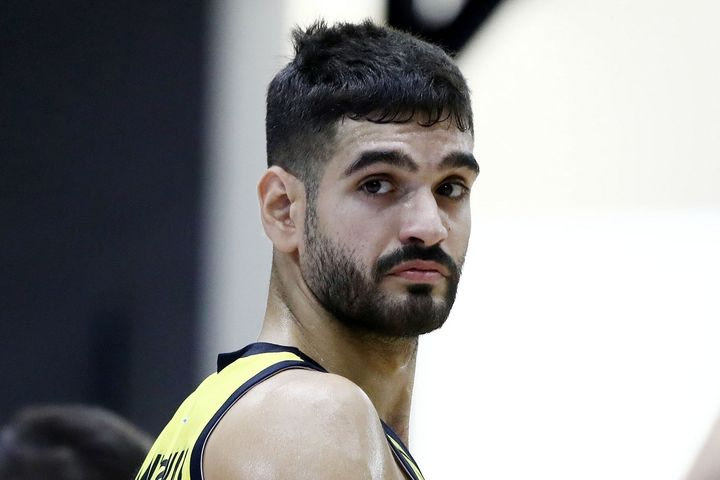Μαρούσι μεταγραφές: Ανακοίνωσε την απόκτηση του Μαντζούκα με την μορφή δανεισμού από τον Παναθηναϊκό AKTOR