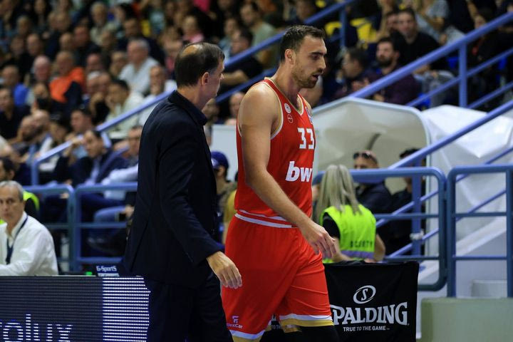 Μιλουτίνοβ: “Νιώθω πολύ καλά που επέστρεψα, πρέπει να είμαστε προετοιμασμένοι για το ματς με τον Παναθηναϊκό”