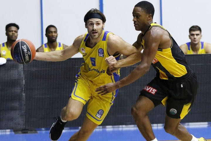 Περιστέρι – ΑΕΚ Betsson 87-75: Η ομάδα των δυτικών προαστίων επέστρεψε από το -17 για να υποτάξει την Ένωση