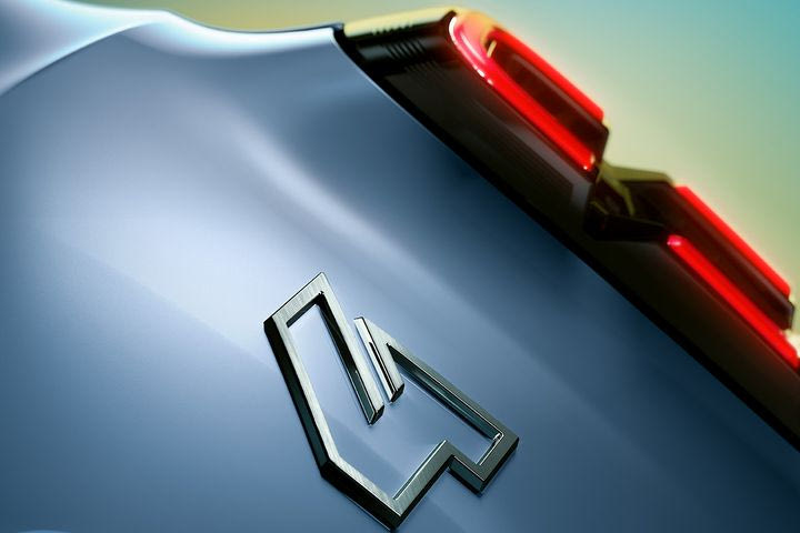 Renault 4 E-Tech: Πρώτη “γεύση” από το νέο ηλεκτρικό B-SUV λίγο πριν την πρεμιέρα του