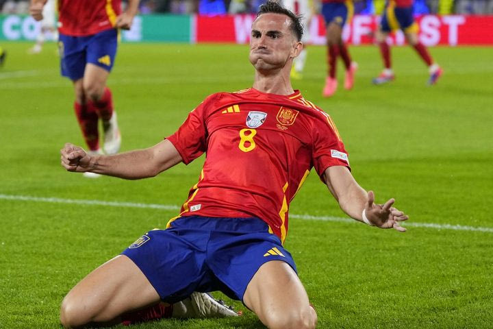 Nations League: Τεσσάρα στην Ελβετία για την Ισπανία των 10 παικτών, ο ασταμάτητος Ρονάλντο λύτρωσε την Πορτογαλία