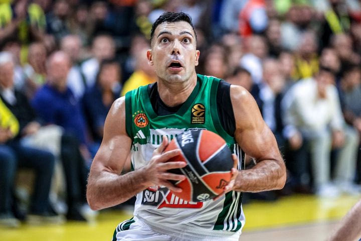 Η πρώτη Σλουκιάδα και ένα μαγικό ημίχρονο για τον Παναθηναϊκό AKTOR
