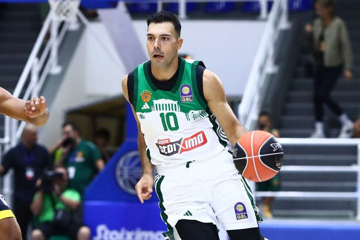 Παναθηναϊκός AKTOR: Ενοχλήσεις στο γόνατο ο Σλούκας, προπονήθηκε κανονικά ο Αντετοκούνμπο