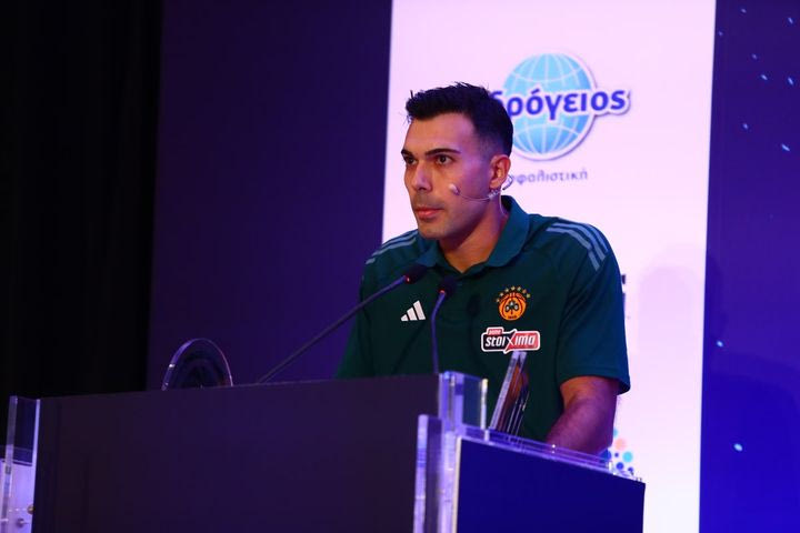 Σλούκας: “Να έχουμε τα πόδια μας στη γη και με τη βοήθεια της τύχης να φανούμε αντάξιοι των προσδοκιών”