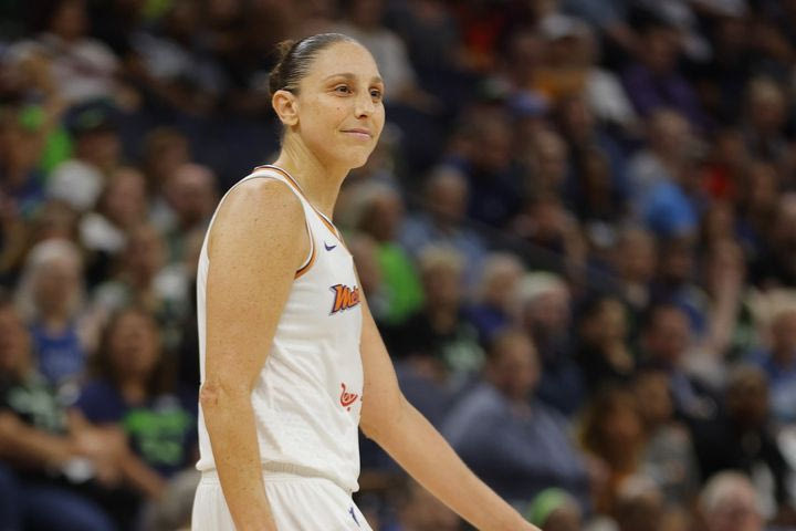WNBA: Η θρυλική Νταϊάνα Ταουράσι σκέφτεται να αποσυρθεί