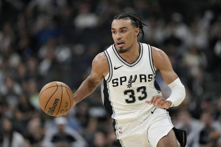 NBA: Οι Σπερς χάνουν για δύο εβδομάδες τον Τρε Τζόουνς