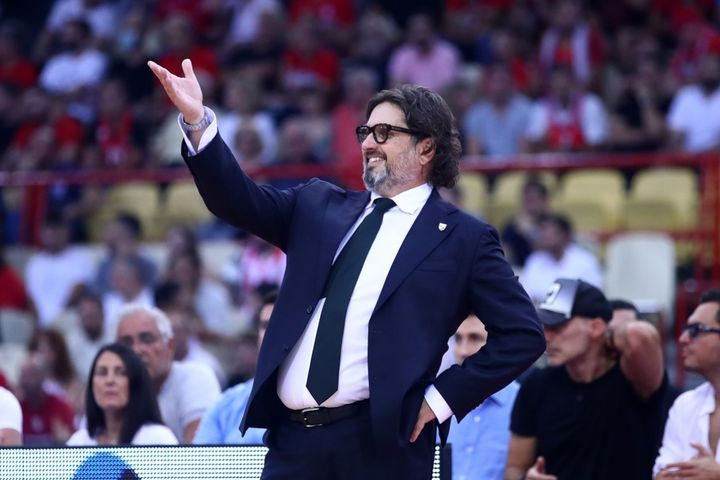 Πρόστιμο στον Τρινκέρι για τα σχόλια που έκανε για τη διαιτησία μετά το Ολυμπιακός – Ζάλγκιρις