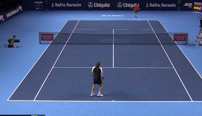 Τα highlights της ήττας του Τσιτσιπά από τον Φιλς για τα προημιτελικά του Swiss Indoors