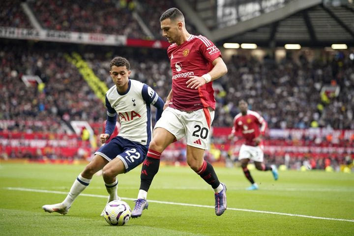 League Cup: Σύγκρουση μεταξύ Τότεναμ και Μάντσεστερ Γιουνάιτεντ με φόντο τα ημιτελικά