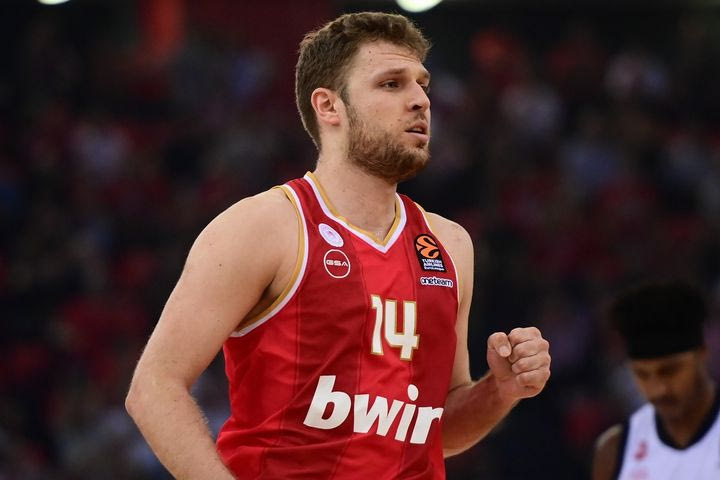 Βεζένκοβ για τη μεταγραφή του στο NBA: “Το χρωστούσα στον εαυτό μου, το σκέφτομαι και συγκινούμαι, έκλαιγα σε όλη τη διαδρομή”