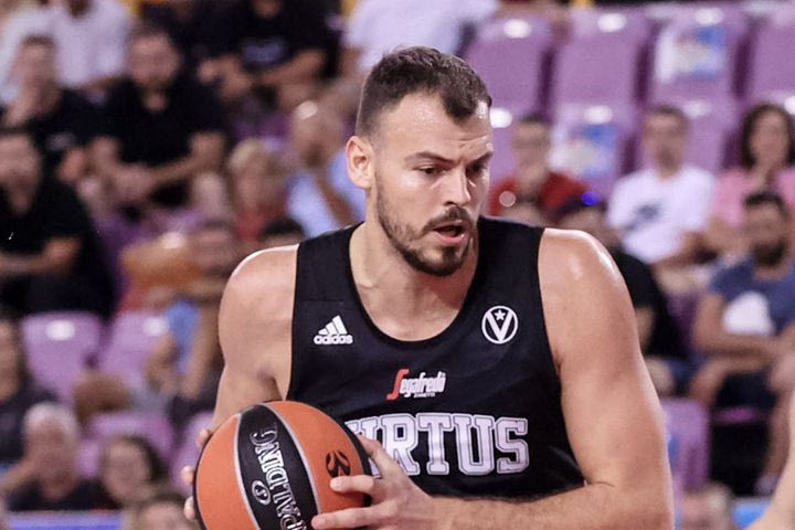 Η Βίρτους προσπάθησε να στείλει τον Ζίζιτς δανεικό στην Μπεσίκτας, αλλά ο παίκτης αρνήθηκε
