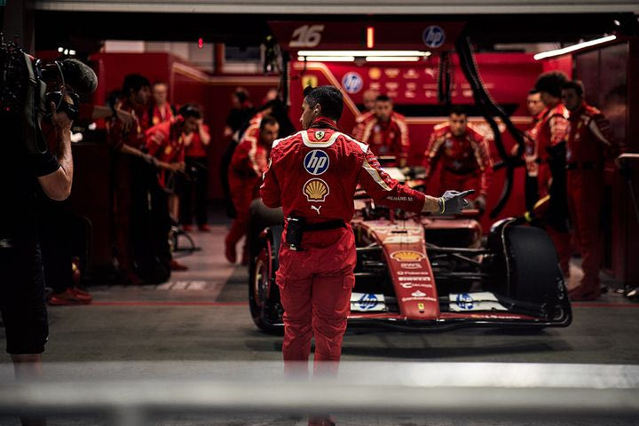 GP Κατάρ: Η Ferrari “με την πλάτη στον τοίχο” σε μια πίστα που δεν της ταιριάζει