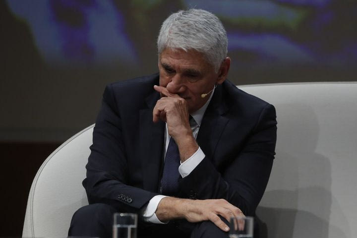 Ο Παναγιώτης Γιαννάκης “έσπασε” ακούγοντας αποσπάσματα της αυτοβιογραφίας του από τον Παντελή Βλαχόπουλο