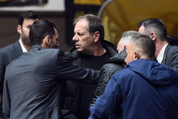 ΑΕΚ: “Αδιανόητη ασέβεια κατά της ομάδας, έφτασε η ώρα για επαγγελματική διαιτησία και πρόσληψη ξένου αρχιδιαιτητή στα πρότυπα του ποδοσφαίρου”