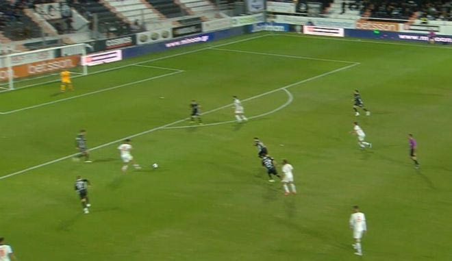 Ο Λουκίνας μείωσε σε 2-1 για την Athens Kallithea με πλασέ