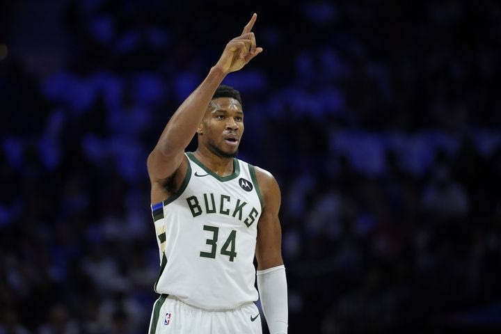 Μπακς – Μάτζικ 109-111: Ο Αντετοκούνμπο έβαλε 37, ο Λίλαρντ αστόχησε στο σουτ της νίκης