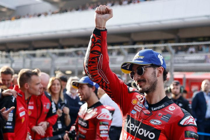 MotoGP: Ο Μπανάια κέρδισε το Sprint της Βαρκελώνης και κράτησε ζωντανό το όνειρο του τίτλου