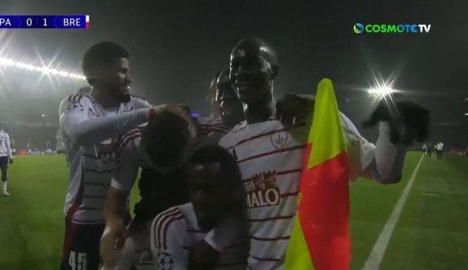 Το 1-0 της Μπρεστ με ωραίο μονοκόμματο τελείωμα του Φερνάντες