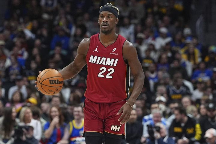 NBA: Οι Σανς γεμίζουν ανταλλάγματα με το βλέμμα στον Μπάτλερ, πήραν στα χέρια τους τρία ντραφτ πικ πρώτου γύρου