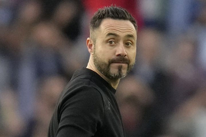 Μαρσέιγ: Τέλος ο Ντε Τζέρμπι