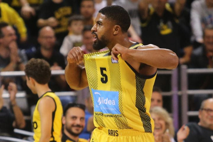 Άρης – Περιστέρι 77-71: Τρίτη συνεχόμενη νίκη για την ομάδα του Καστρίτη με 27άρα του Ντε Τζούλιους και μεγάλη 4η περιόδο