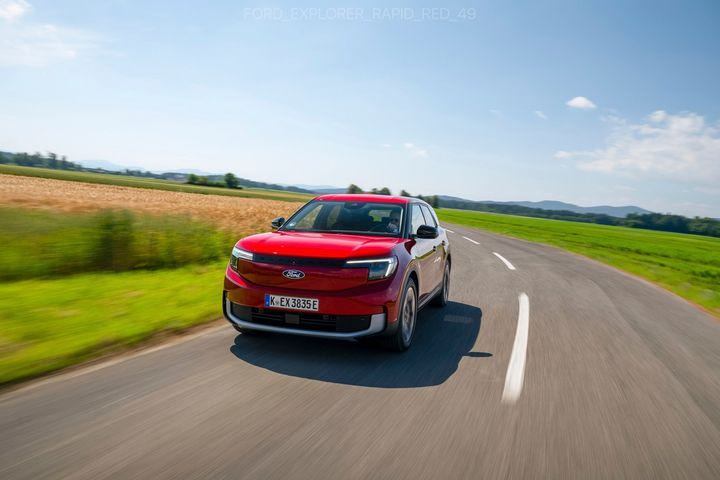 Πρόσκληση για test drive από τη Ford: Το εντυπωσιακό νέο ηλεκτρικό SUV Explorer, σε περιμένει να το οδηγήσεις