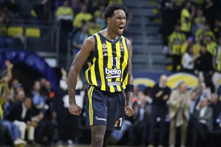 Και επίσημα στους Σανς ο Χέιζ-Ντέιβις