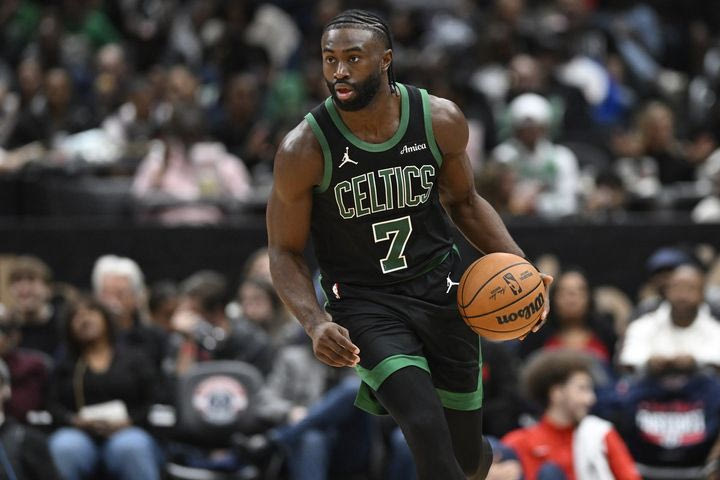 NBA: “Περίπατος” των Σέλτικς κόντρα στους Καβαλίερς με σούπερ Μπράουν