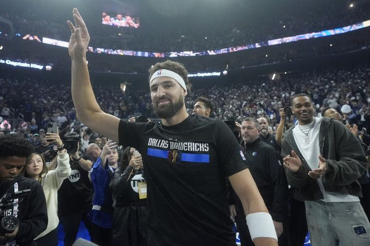 NBA: Αποθέωση και συγκίνηση στην επιστροφή του Κλέι Τόμπσον στο Γκόλντεν Στέιτ ως αντίπαλος
