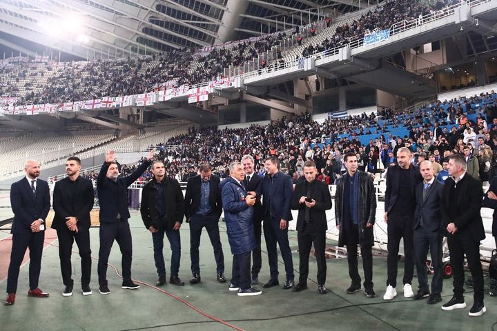 Η βράβευση των Legends 2004 πριν το Ελλάδα – Αγγλία