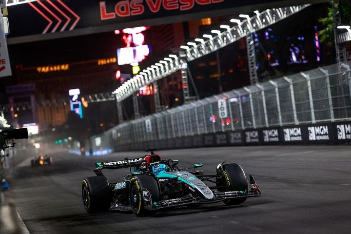 Ακάθεκτη η Mercedes, ο Ράσελ ταχύτερος στο FP3 του Λας Βέγκας