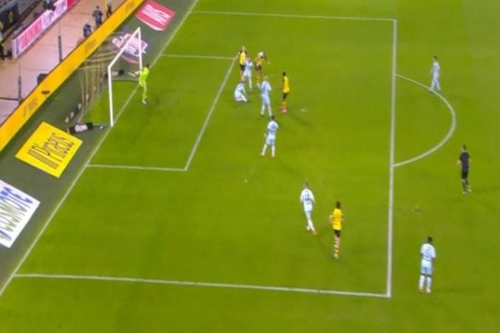 Η κεφαλιά του Μουκουντί για το 1-0 της ΑΕΚ κόντρα στον Άρη