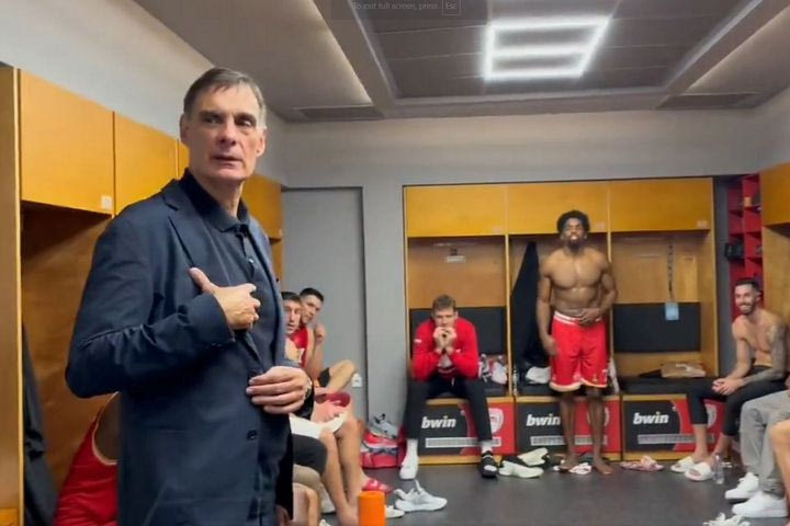 Ο Μπαρτζώκας είπε “εγώ είμαι το αφεντικό” και έδωσε τρεις ημέρες ρεπό στον Ολυμπιακό
