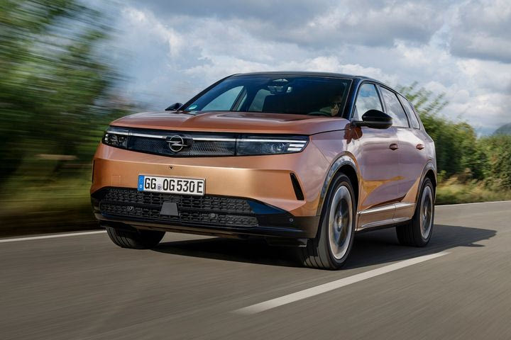 Αυτό είναι το κοινό που έχουν το νέο μεγάλο SUV της Opel και το Corsa του 1999