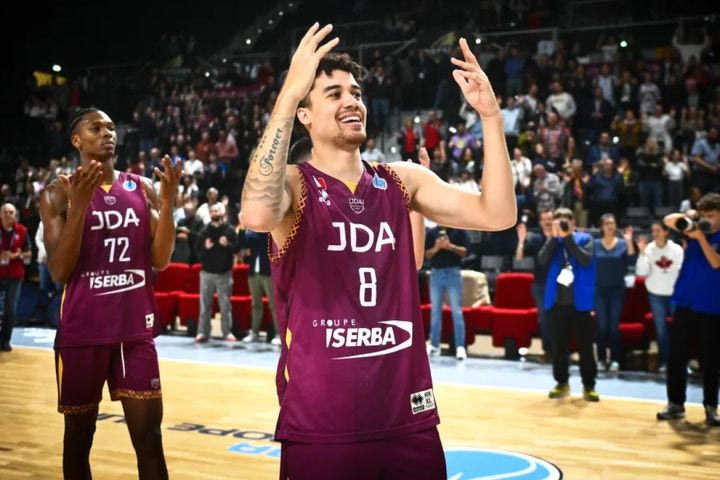 Ομπιέσε: “Μπορείτε να με φωνάζετε Γιόσι από το Super Mario, έχω έρθει σε μία από τις πιο ιστορικές ομάδες στην Ευρώπη”