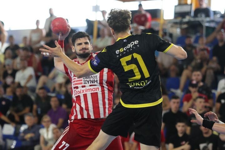 Handball Premier: Ολυμπιακός και ΑΕΚ διασταυρώνουν τα ξίφη τους στο πρώτο σπουδαίο ντέρμπι της χρονιάς
