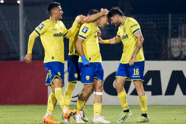 Λεβαδειακός – Παναιτωλικός 1-1: Ο Ζίνι έκανε το… θαύμα του, αλλά τα “καναρίνια” έμειναν όρθια με πέναλτι του Μάιντεβατς