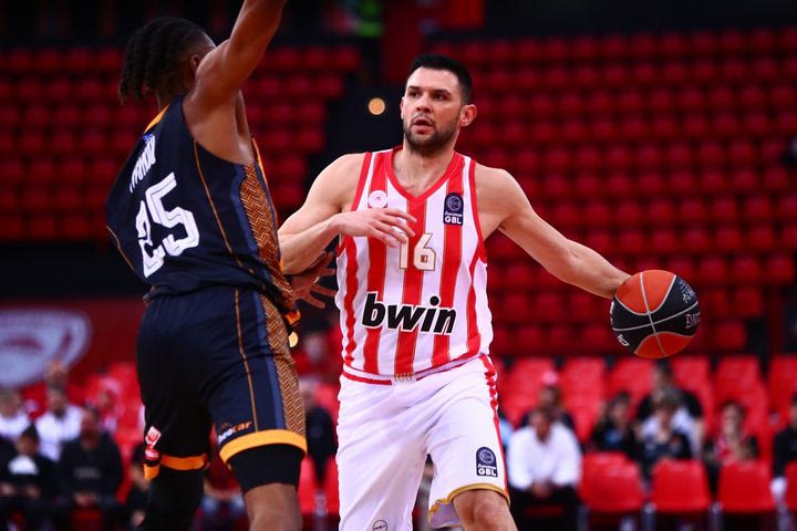 Ολυμπιακός – Προμηθέας 106-66: Περίπατος των ερυθρολεύκων στο ΣΕΦ με κεφάτο Παπανικολάου