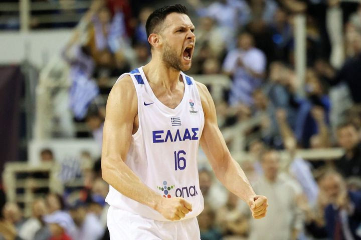 Ελλάδα – Μεγάλη Βρετανία 77-67: Αρχηγική εμφάνιση Παπανικολάου και γαλανόλευκη νίκη