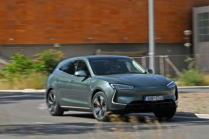 Σοβαρή έκπτωση για ένα από τα καλύτερα new entries- Το πολυτελές SUV Seres 5 τώρα ακόμα πιο ελκυστικό