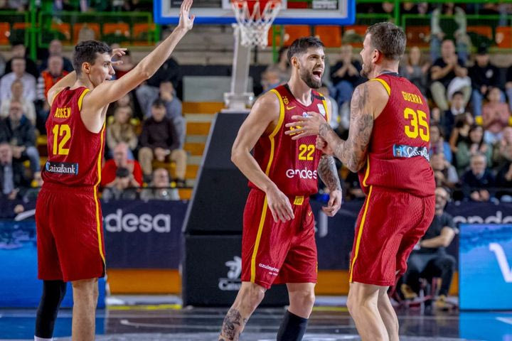 Προκριματικά EuroBasket 2025: Η Ισπανία νίκησε την Σλοβακία και έκλεισε τη θέση της στα τελικά